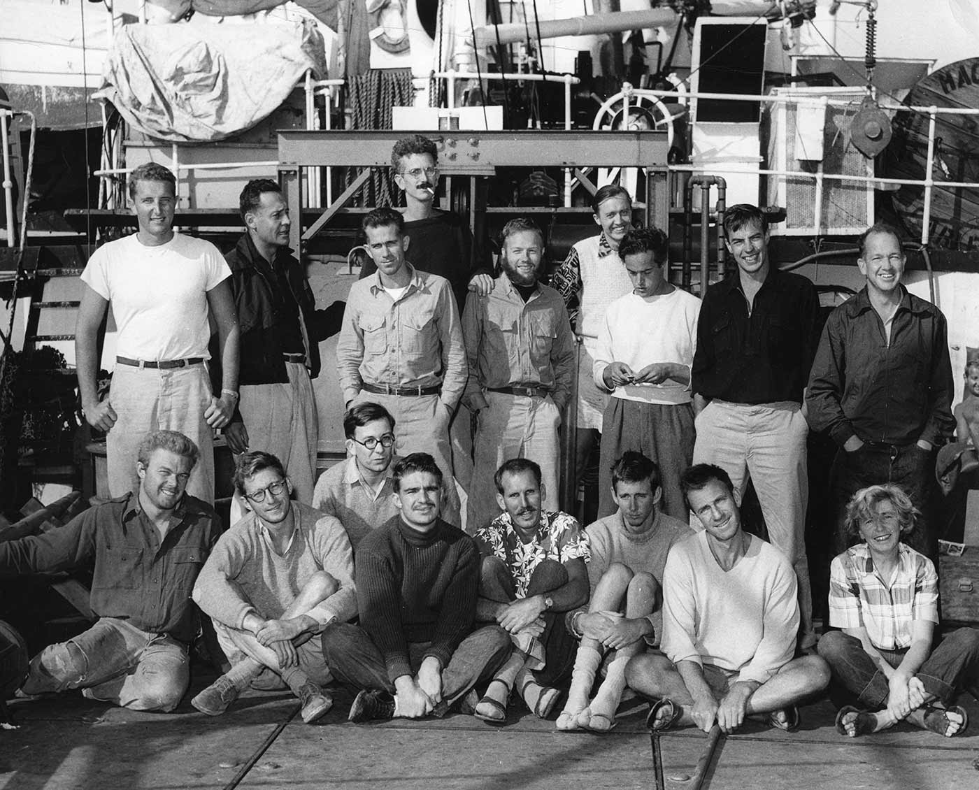 1953年摩羯座探险队的科学探险队。